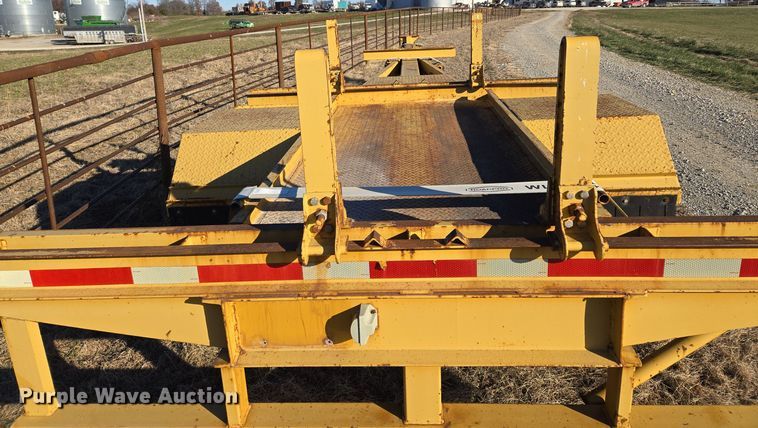 image for item EQ3753 2012 Lucon  pole trailer