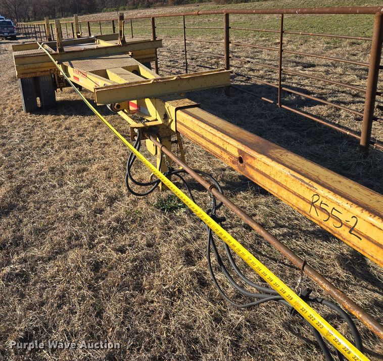 image for item EQ3753 2012 Lucon  pole trailer