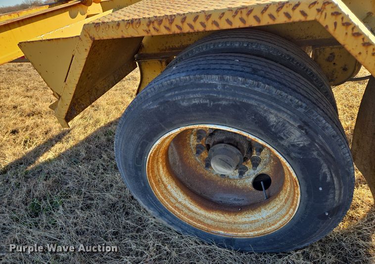 image for item EQ3753 2012 Lucon  pole trailer