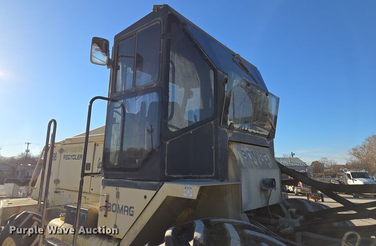 image for item EQ3756 2008 Bomag MPH364R-2 recycler