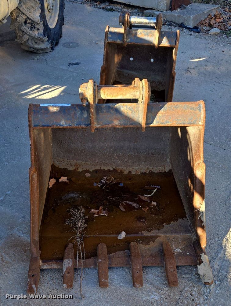 image for item EQ3757 (2) Bobcat mini excavator buckets