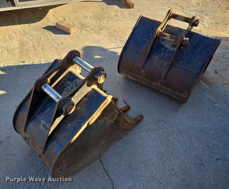 image for item EQ3757 (2) Bobcat mini excavator buckets