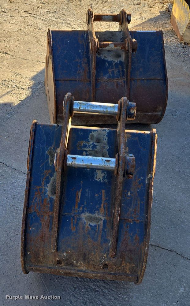 image for item EQ3757 (2) Bobcat mini excavator buckets