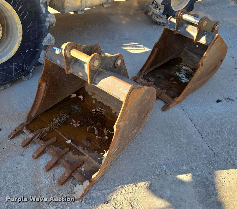image for item EQ3757 (2) Bobcat mini excavator buckets