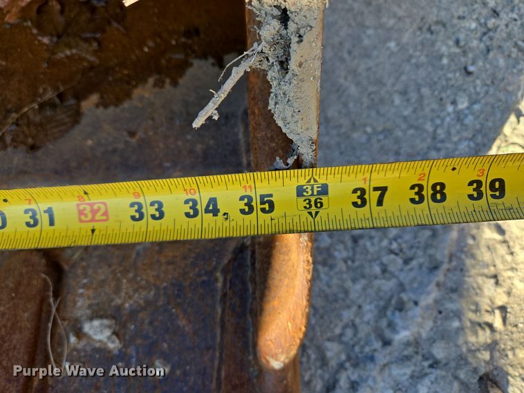 image for item EQ3757 (2) Bobcat mini excavator buckets