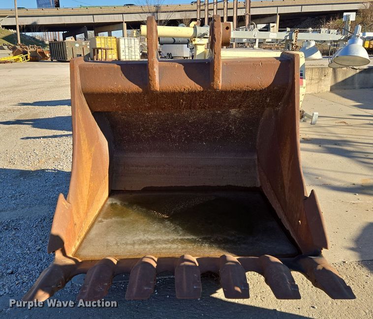 image for item EQ3758 Hensley  excavator bucket