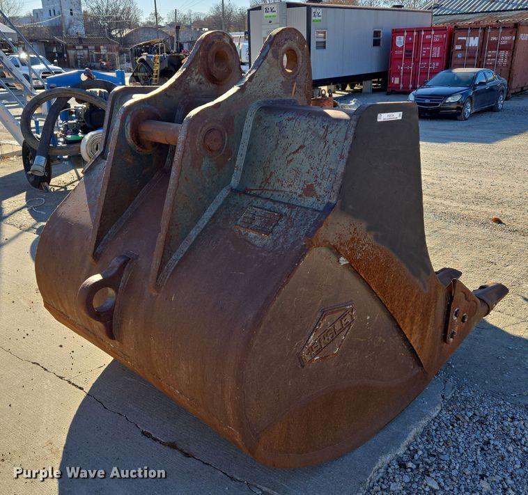 image for item EQ3758 Hensley  excavator bucket