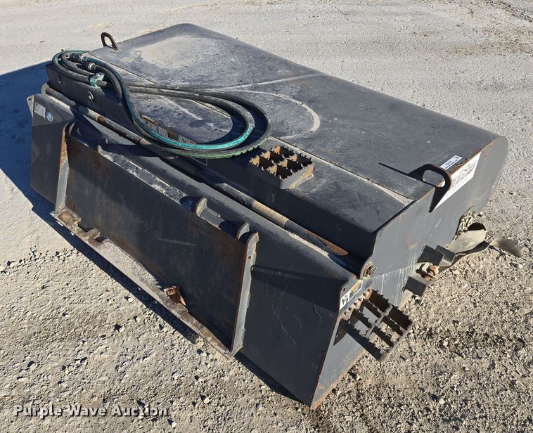 image for item EQ3759 CNH 72