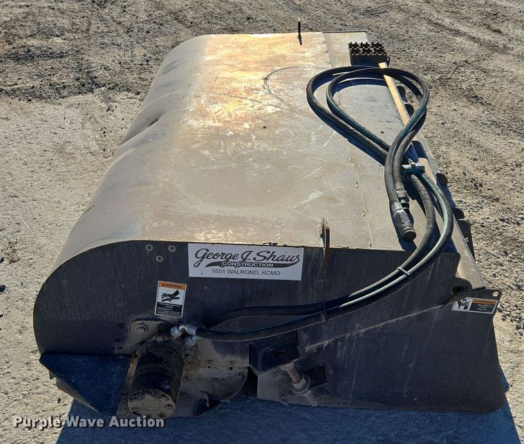 image for item EQ3759 CNH 72