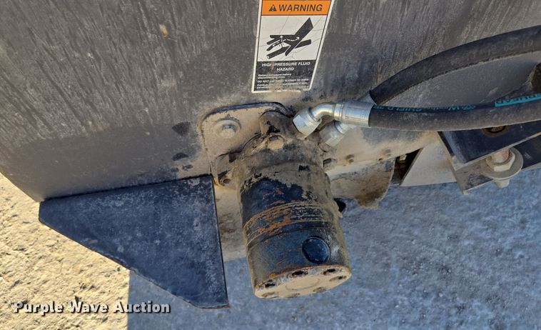 image for item EQ3759 CNH 72