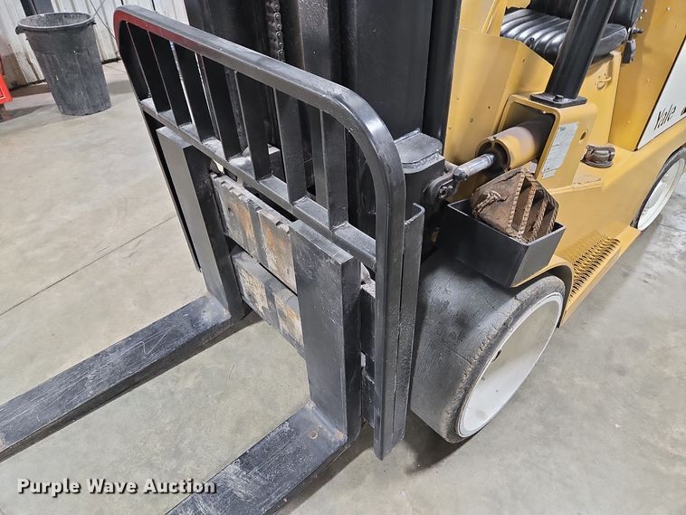 image for item EQ3775 Yale GC140SBNSBV096 forklift