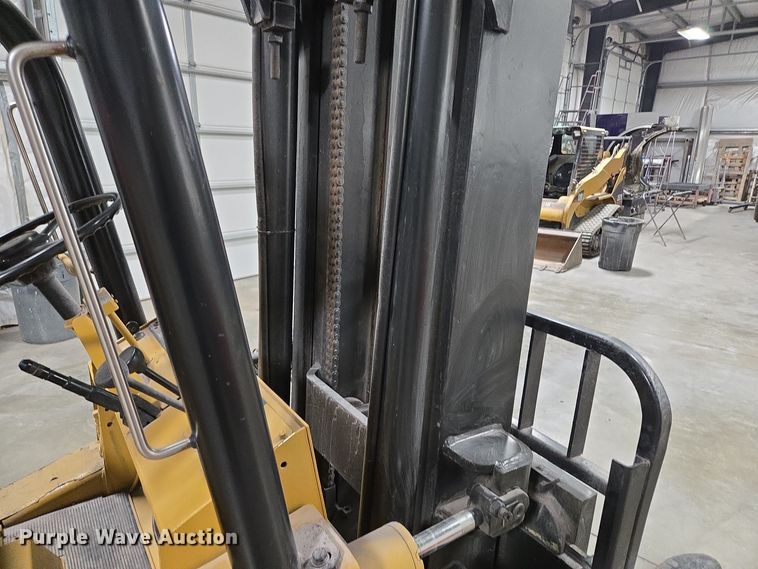 image for item EQ3775 Yale GC140SBNSBV096 forklift