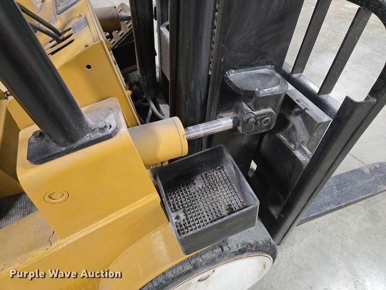 image for item EQ3775 Yale GC140SBNSBV096 forklift