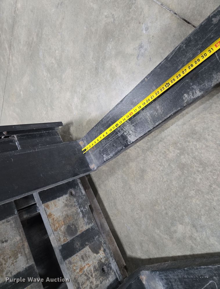 image for item EQ3775 Yale GC140SBNSBV096 forklift