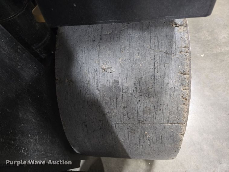 image for item EQ3775 Yale GC140SBNSBV096 forklift