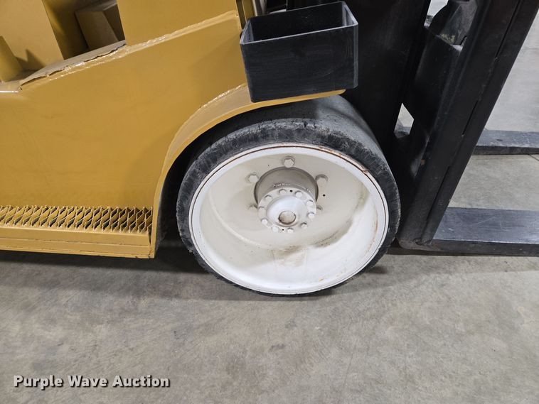 image for item EQ3775 Yale GC140SBNSBV096 forklift