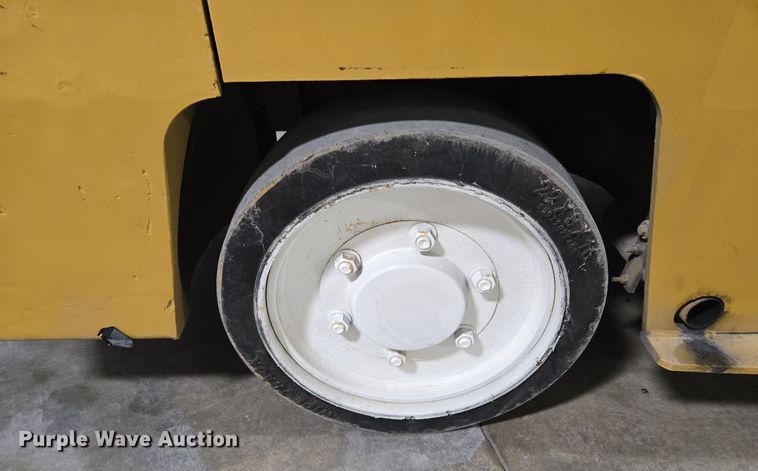 image for item EQ3775 Yale GC140SBNSBV096 forklift