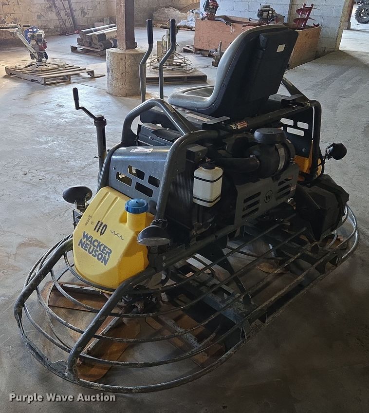 image for item EQ3803 Wacker Neuson CRT48 power trowel