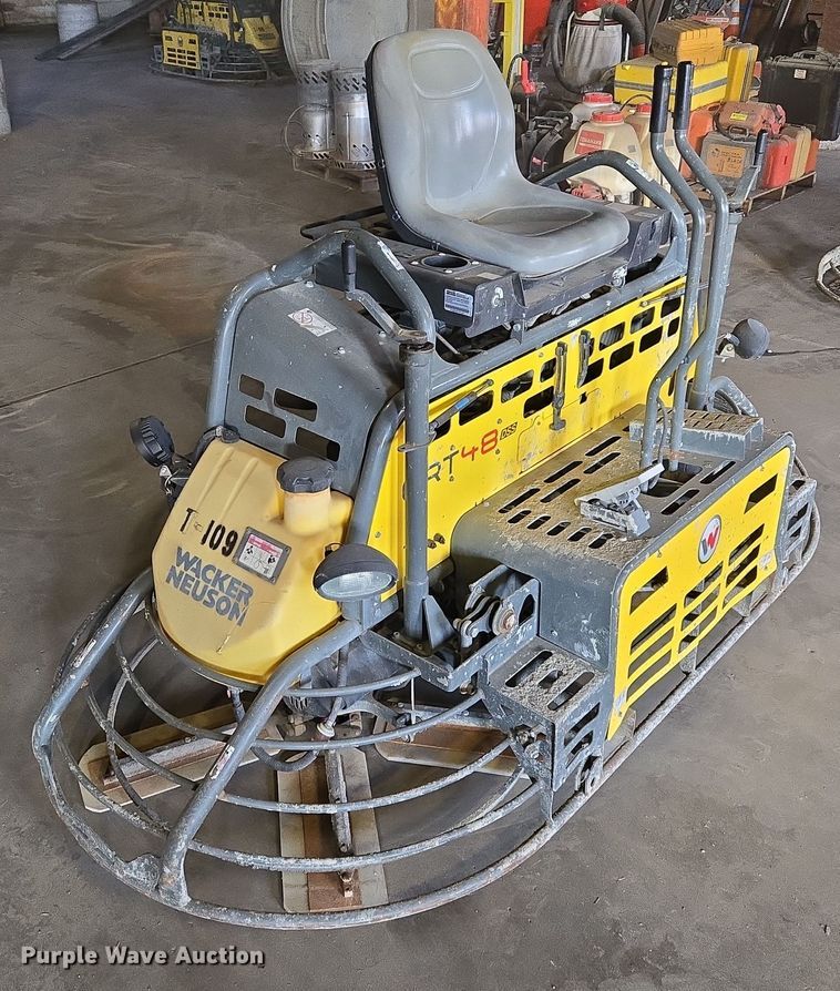 image for item EQ3804 2016 Walker Neuson CRT48-57K power trowel