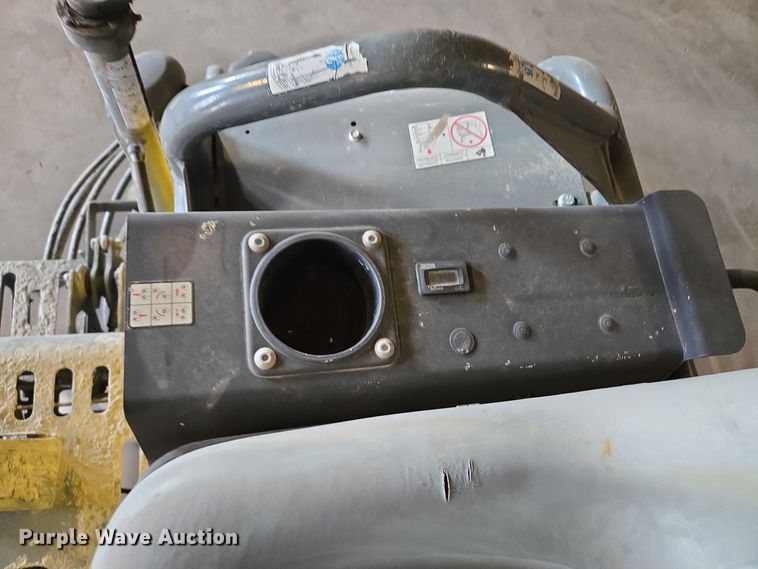 image for item EQ3804 2016 Walker Neuson CRT48-57K power trowel