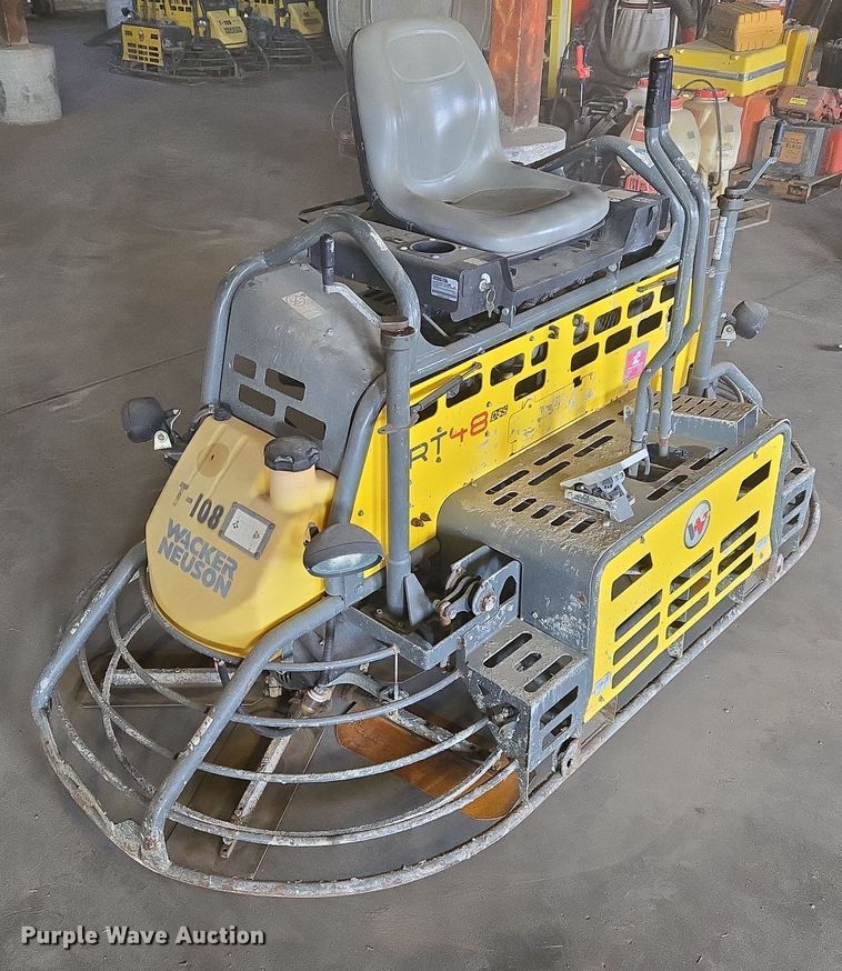 image for item EQ3805 2016 Walker Neuson CRT48-57K power trowel