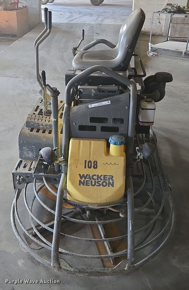 image for item EQ3805 2016 Walker Neuson CRT48-57K power trowel