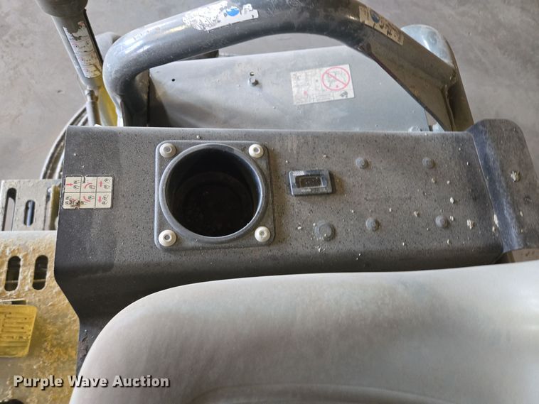 image for item EQ3805 2016 Walker Neuson CRT48-57K power trowel