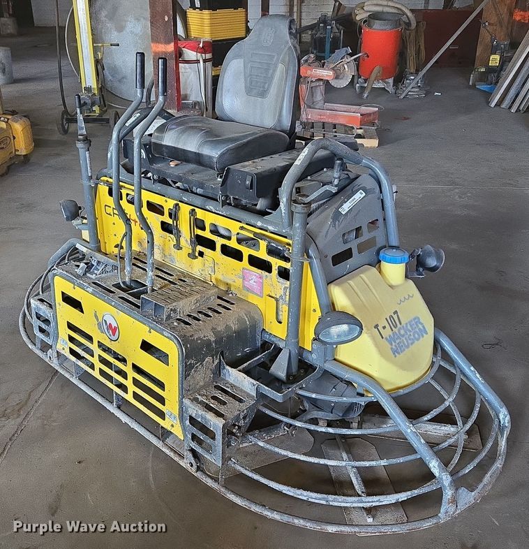 image for item EQ3806 2016 Wacker Neuson CRT48-57K power trowel