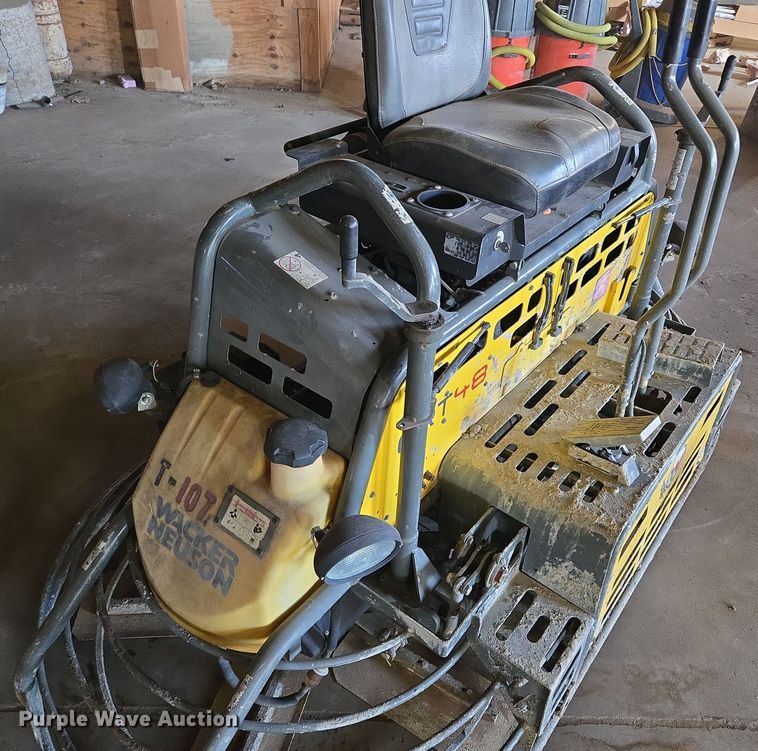 image for item EQ3806 2016 Wacker Neuson CRT48-57K power trowel