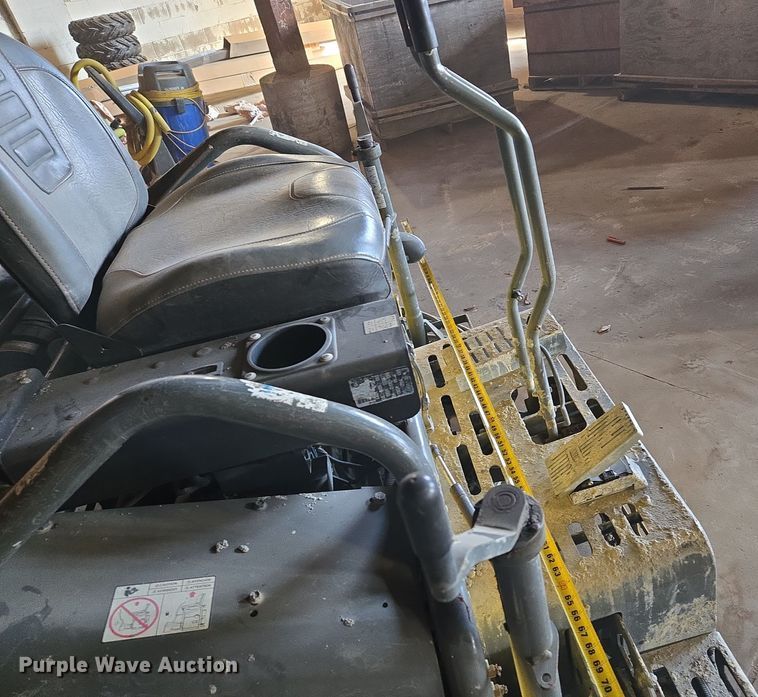 image for item EQ3806 2016 Wacker Neuson CRT48-57K power trowel