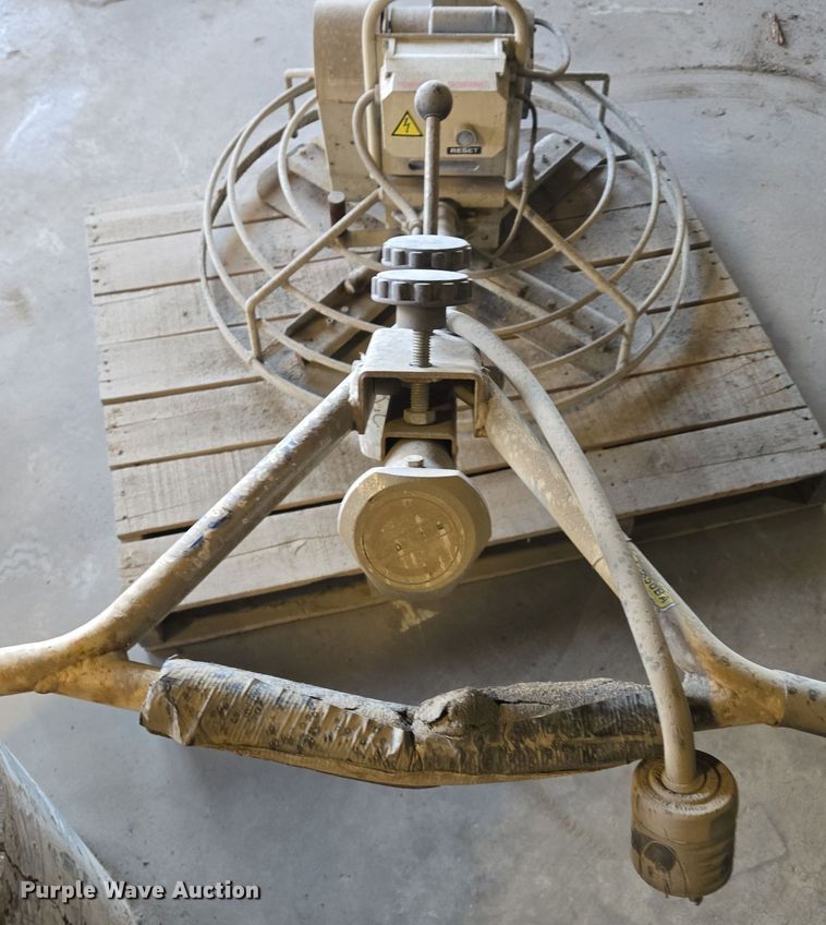 image for item EQ3824 Edco T364B-2L power trowel