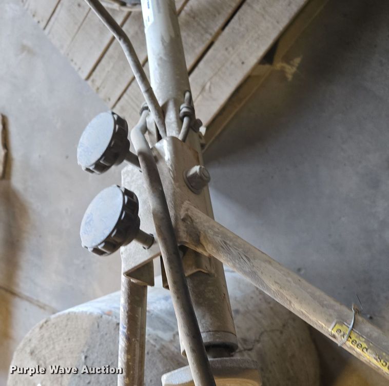 image for item EQ3824 Edco T364B-2L power trowel