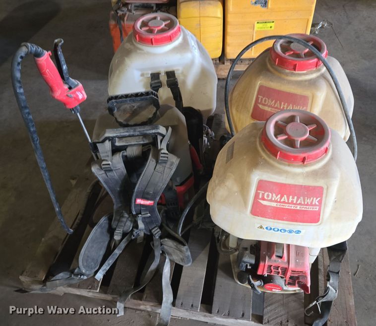 image for item EQ3825 (4) concrete sprayers