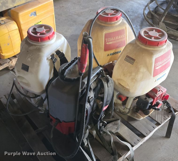 image for item EQ3825 (4) concrete sprayers