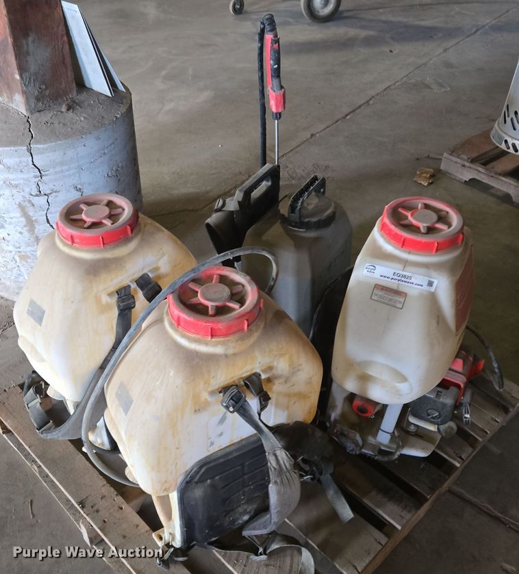 image for item EQ3825 (4) concrete sprayers