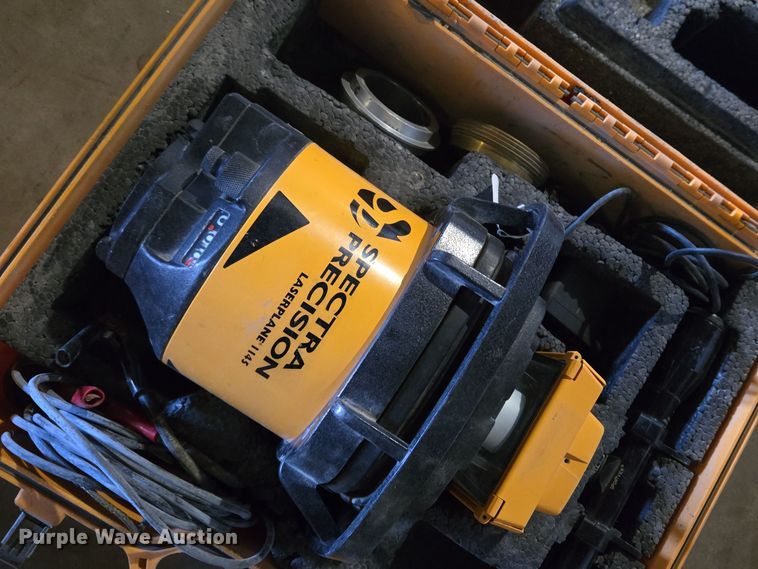 image for item EQ3826 Surveying equipment 