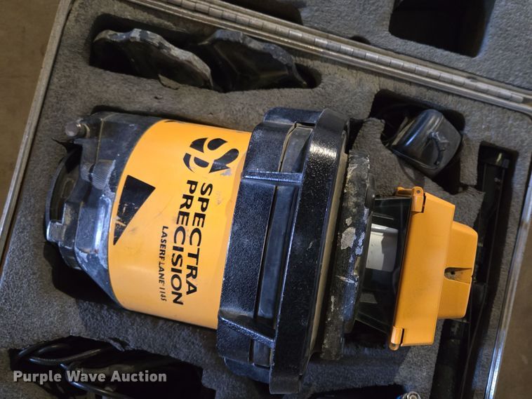 image for item EQ3826 Surveying equipment 