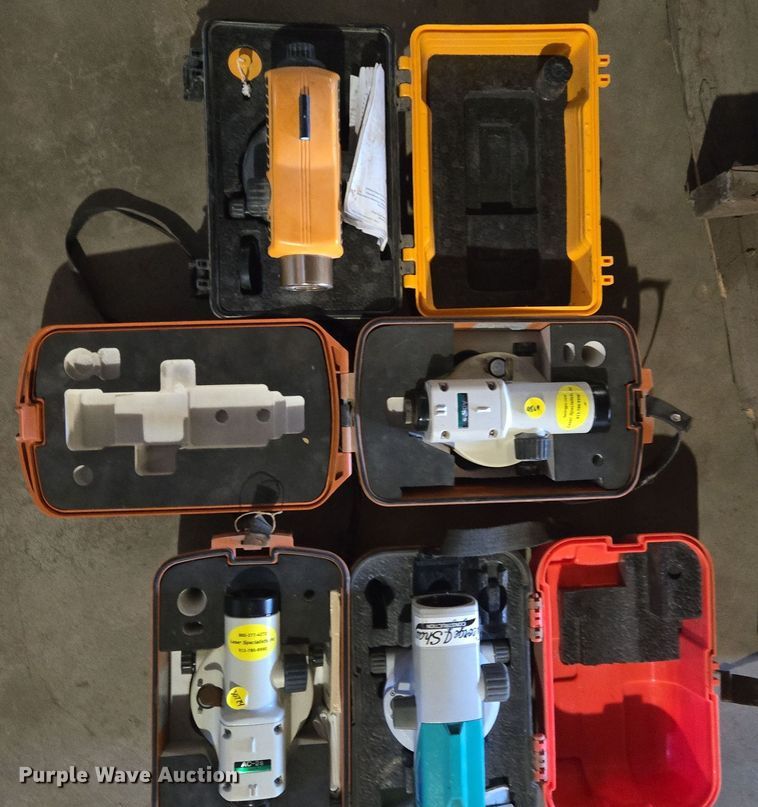 image for item EQ3826 Surveying equipment 