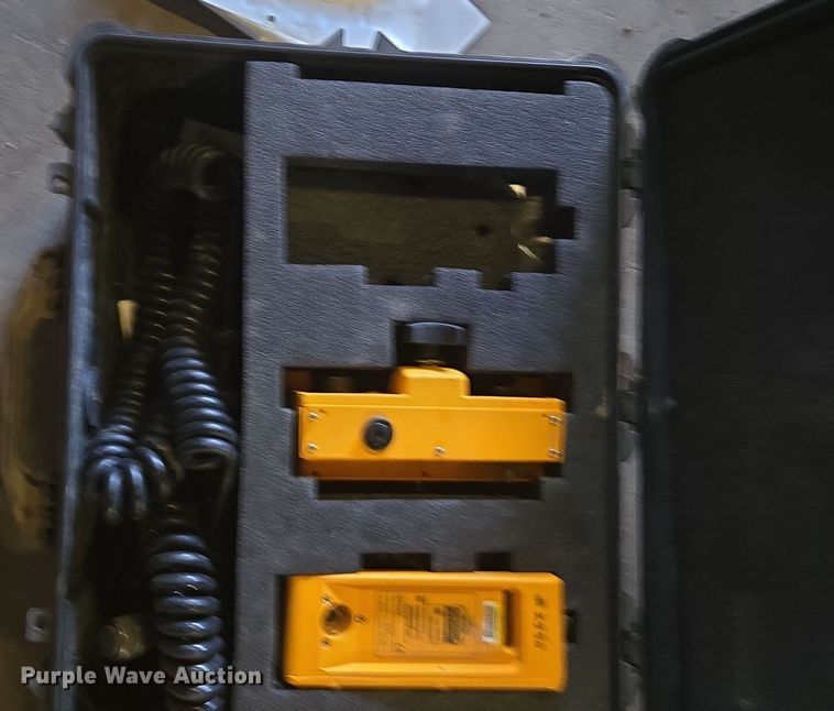 image for item EQ3826 Surveying equipment 