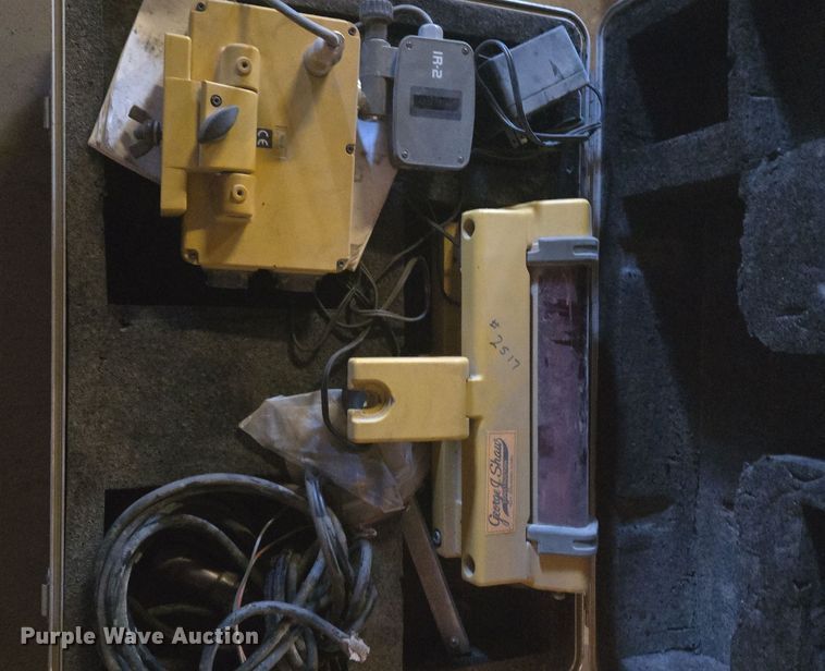 image for item EQ3826 Surveying equipment 
