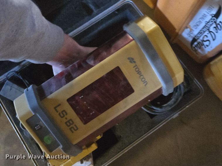 image for item EQ3826 Surveying equipment 