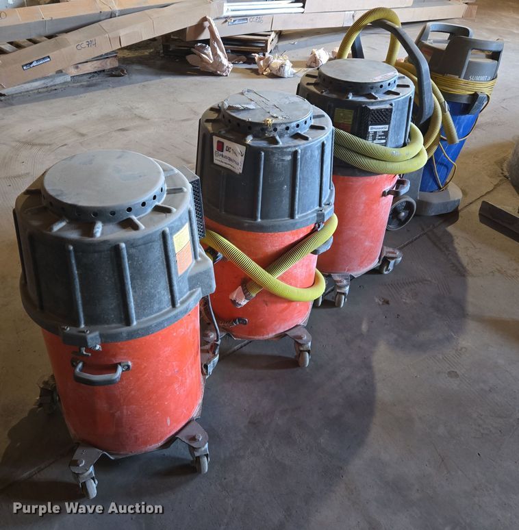 image for item EQ3831 (4) vacuums 