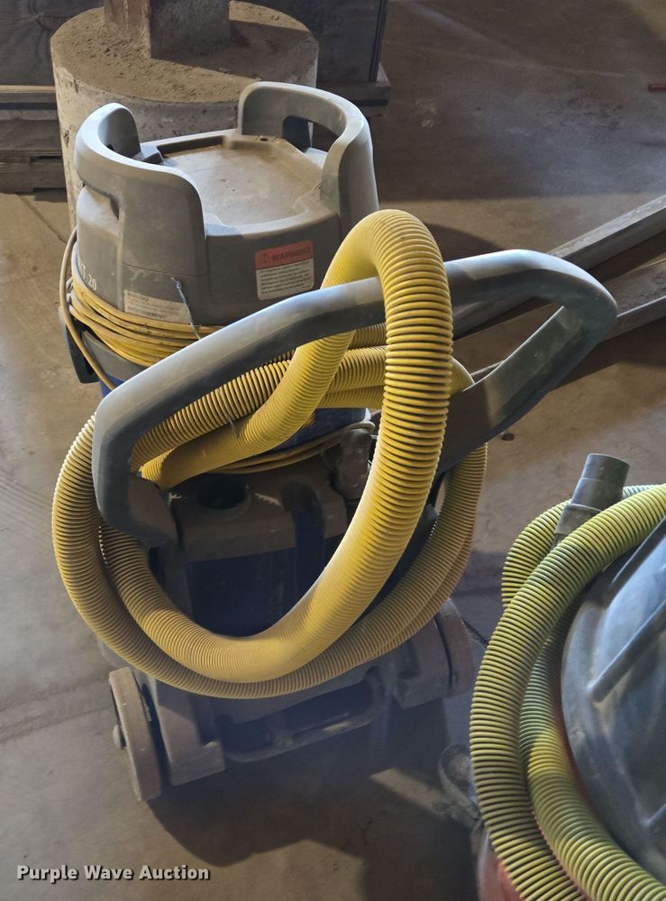 image for item EQ3831 (4) vacuums 