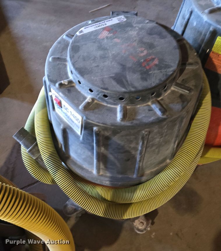 image for item EQ3831 (4) vacuums 