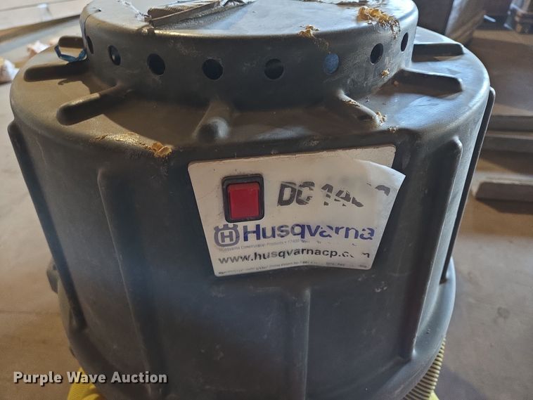 image for item EQ3831 (4) vacuums 