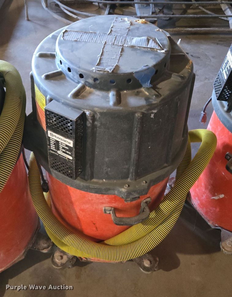 image for item EQ3831 (4) vacuums 