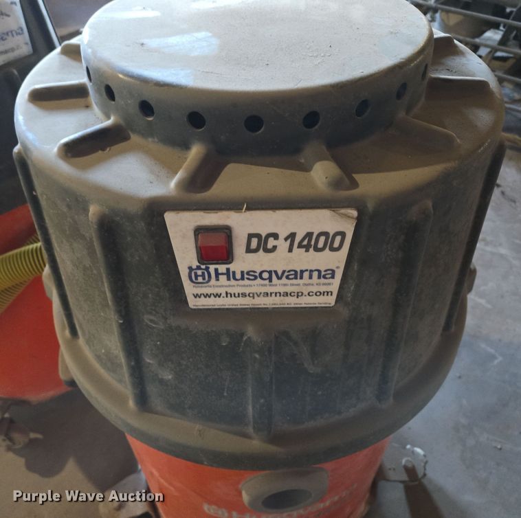 image for item EQ3831 (4) vacuums 