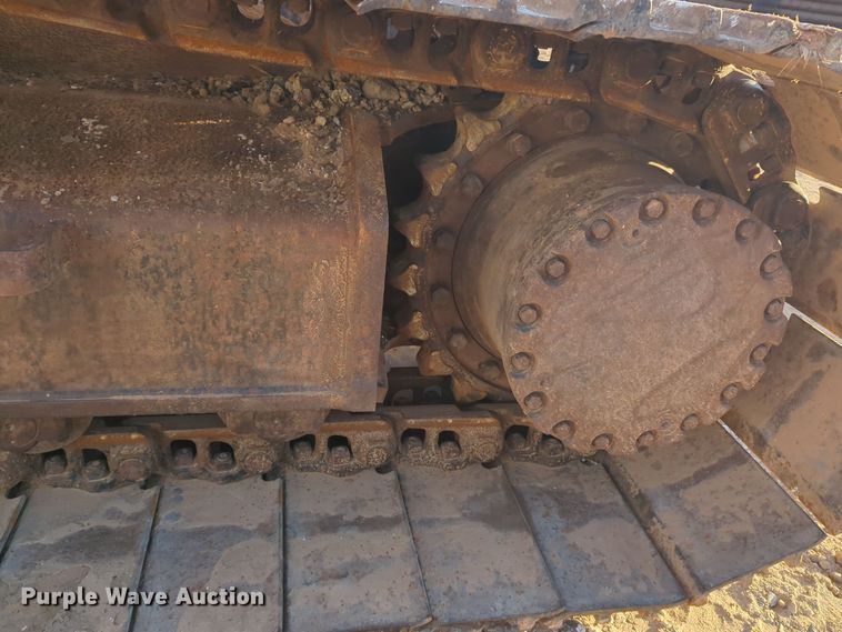 image for item ER1005 2001 John Deere 200LC excavator