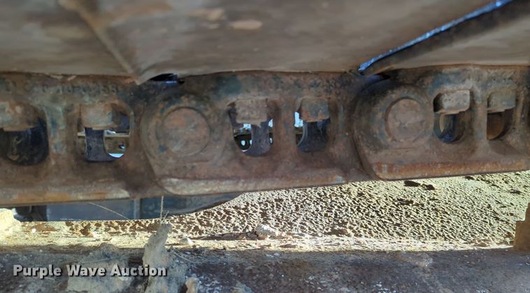 image for item ER1005 2001 John Deere 200LC excavator