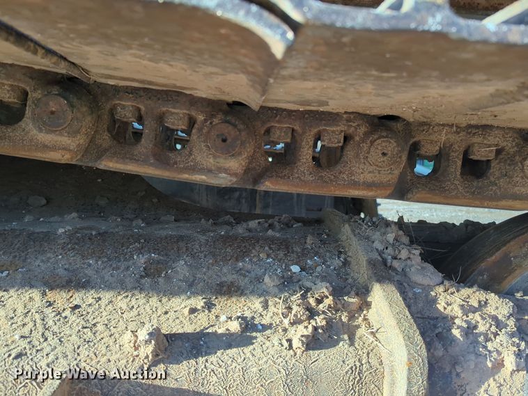 image for item ER1005 2001 John Deere 200LC excavator